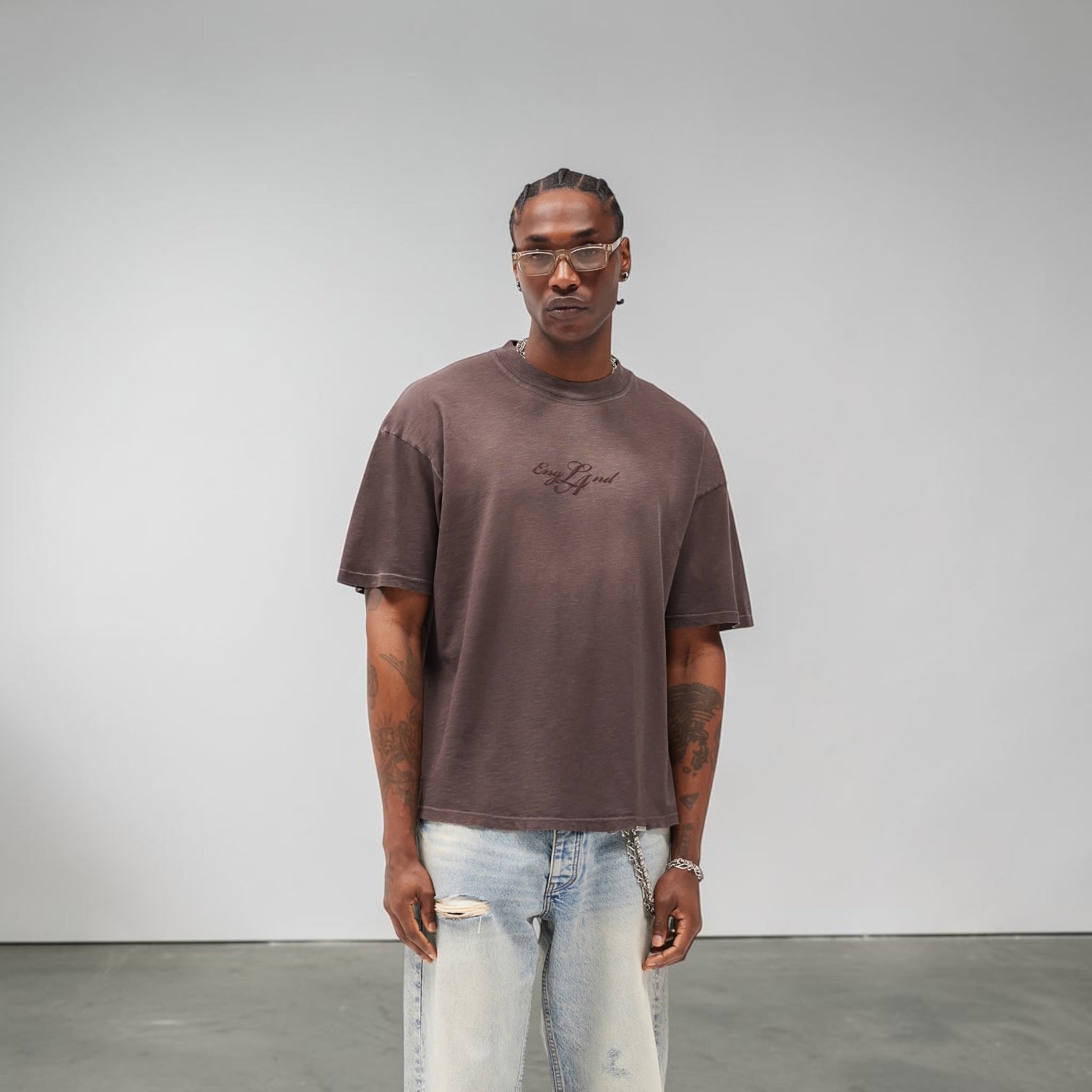Represent oversized tee