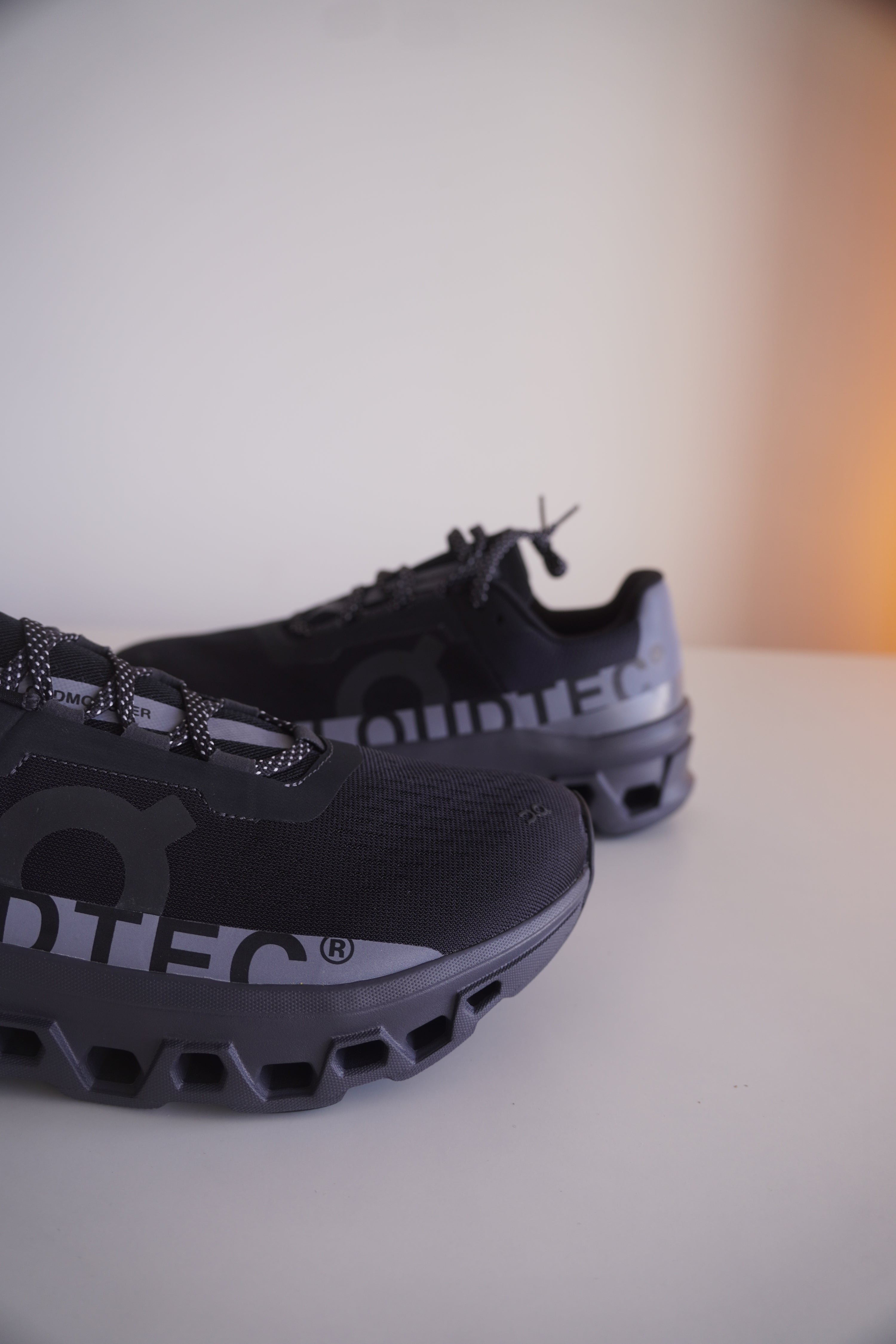 On Cloudmonster Lumos