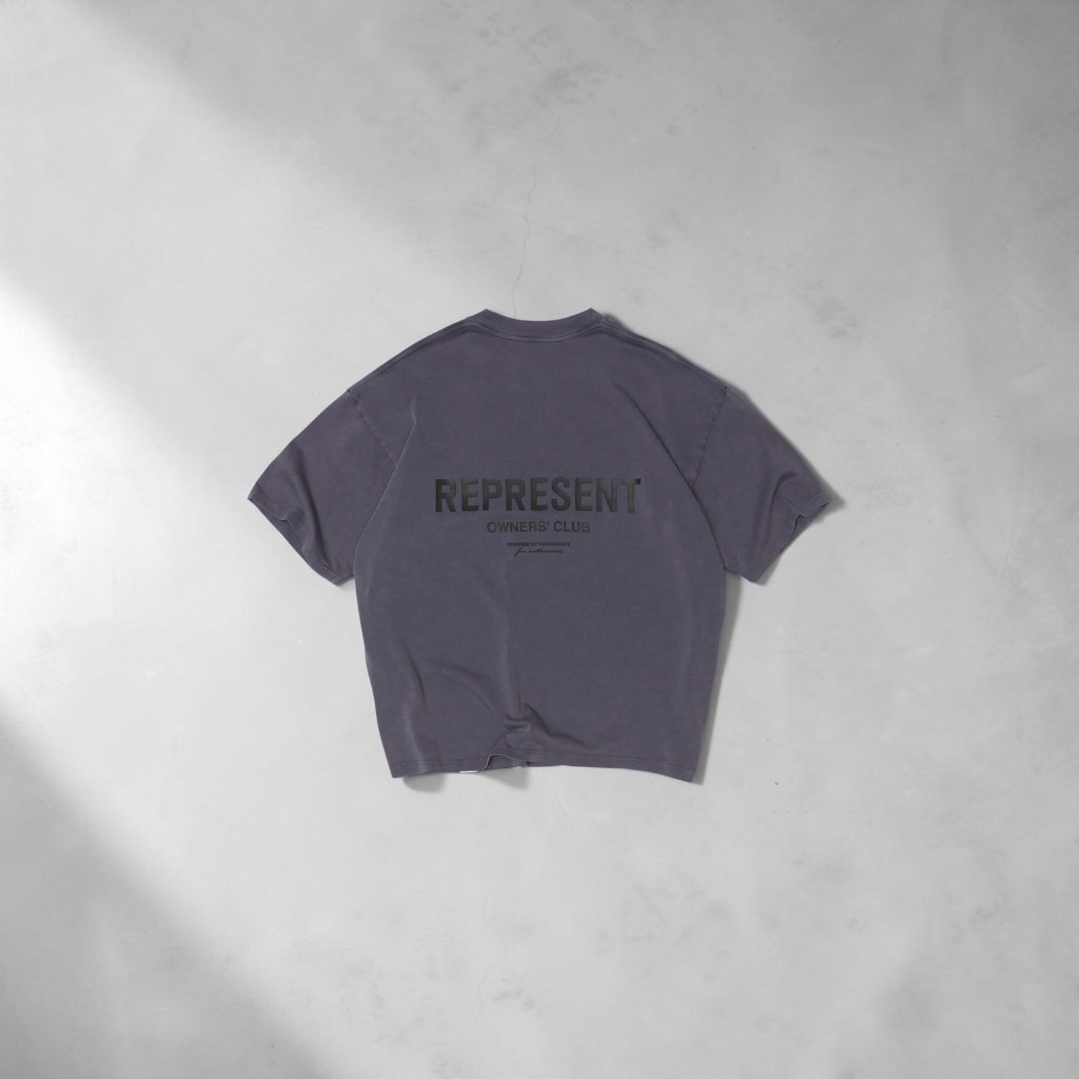 Represent oversized tee