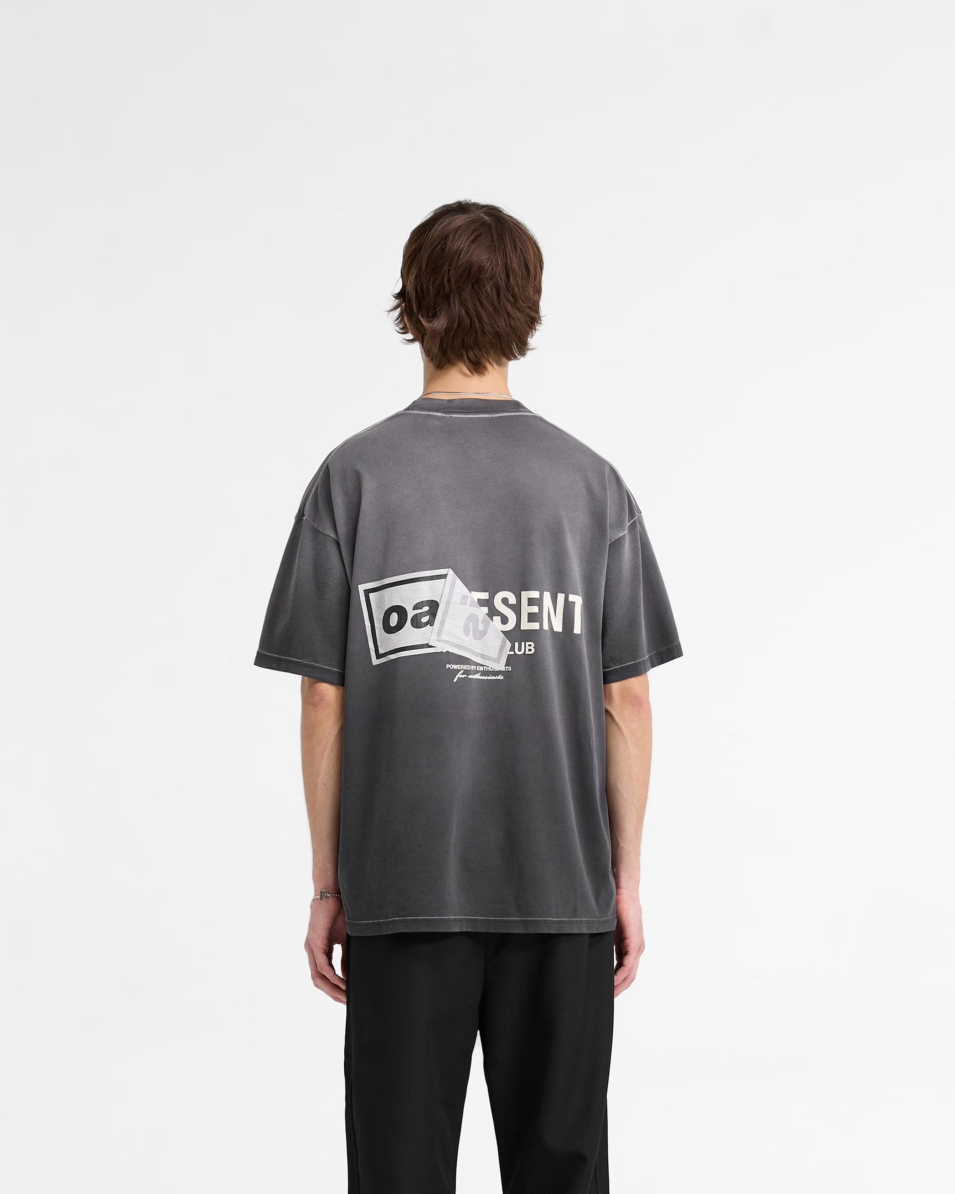 Represent oversized tee