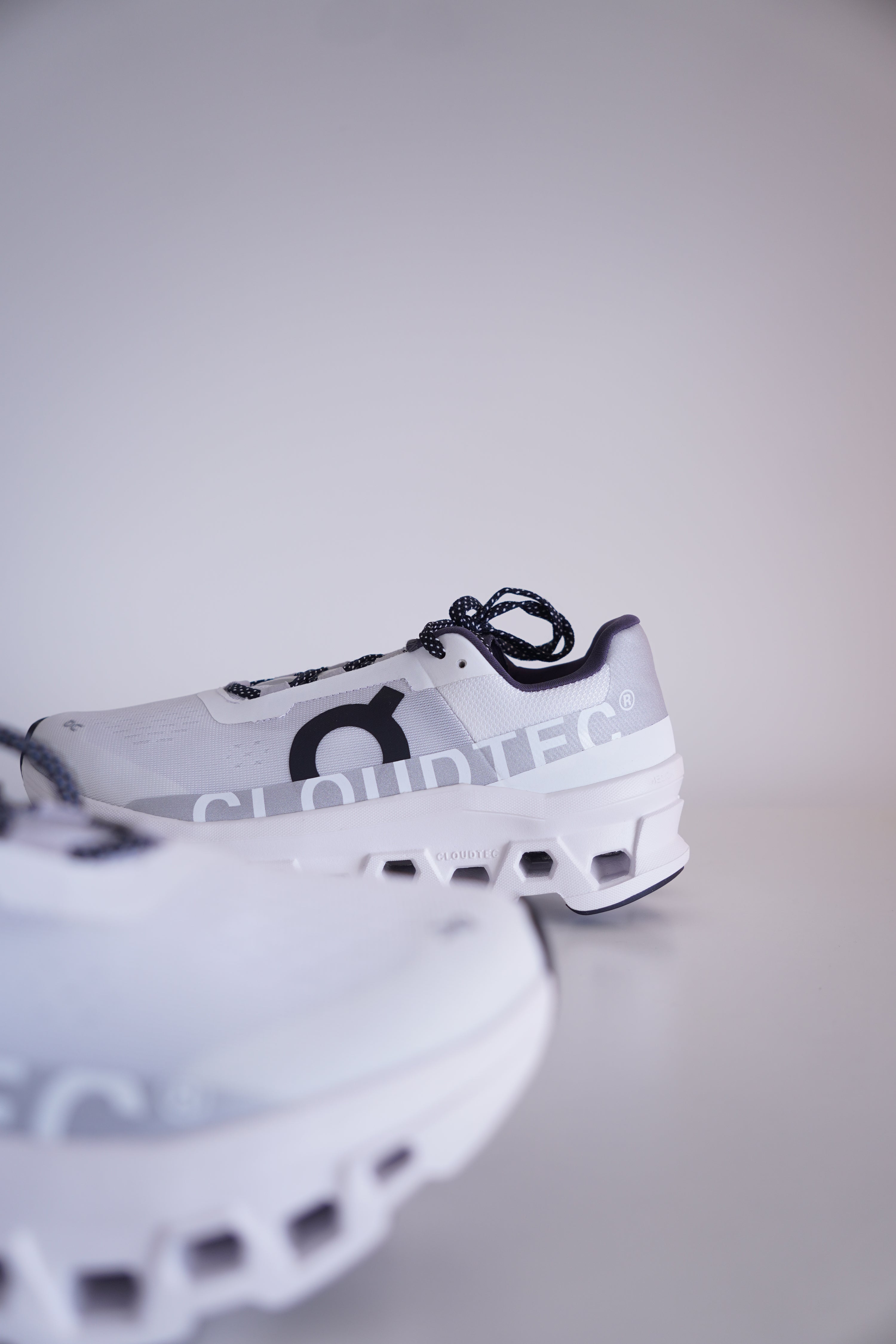 On Cloudmonster White