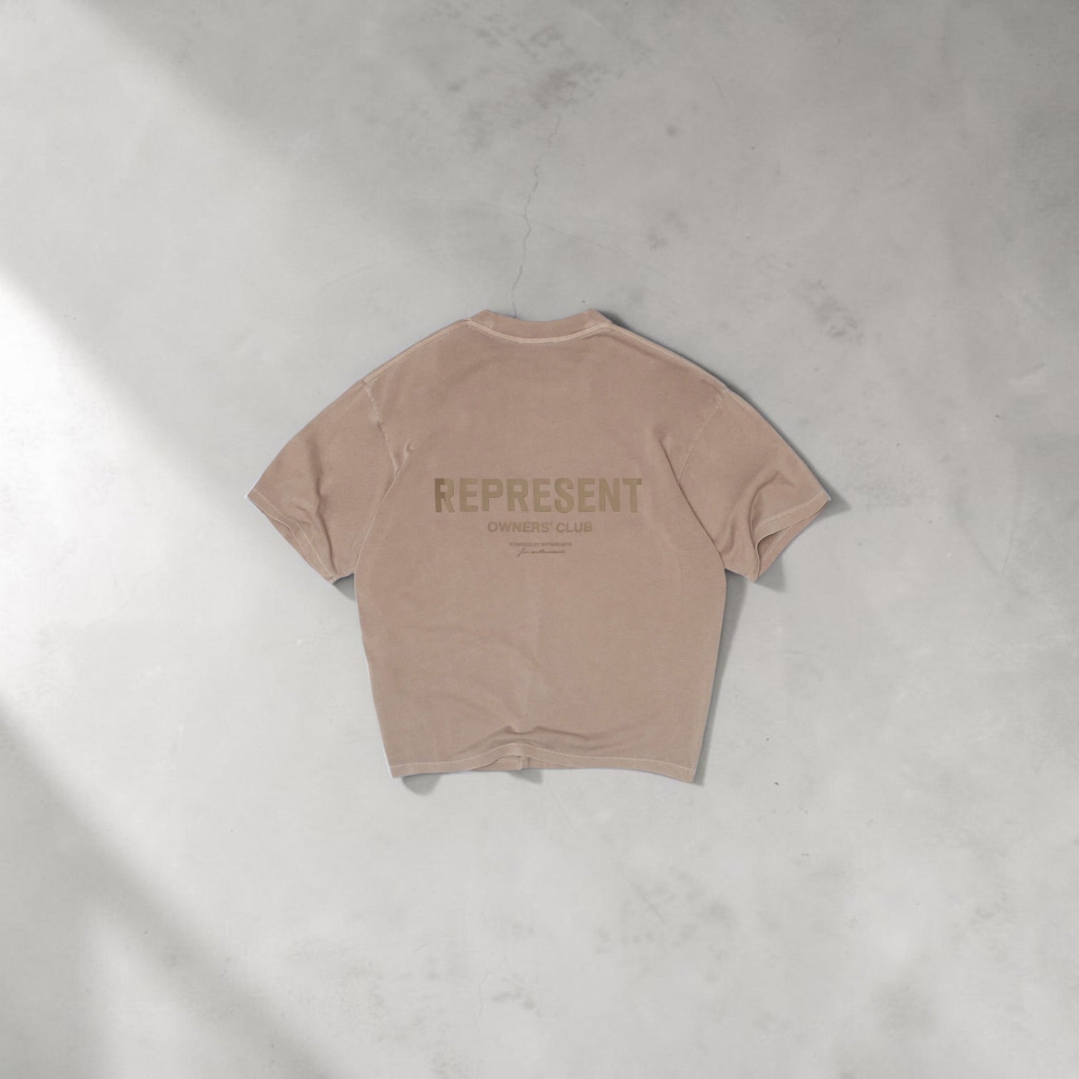 Represent oversized tee