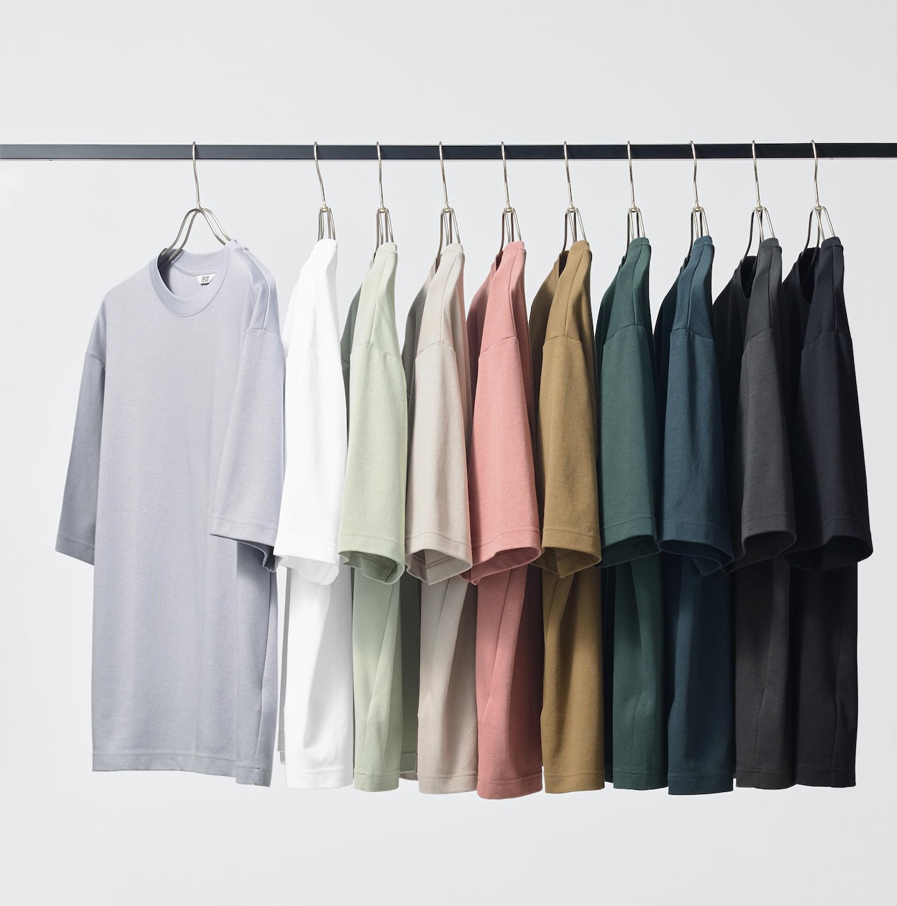 Uniqlo airism tee