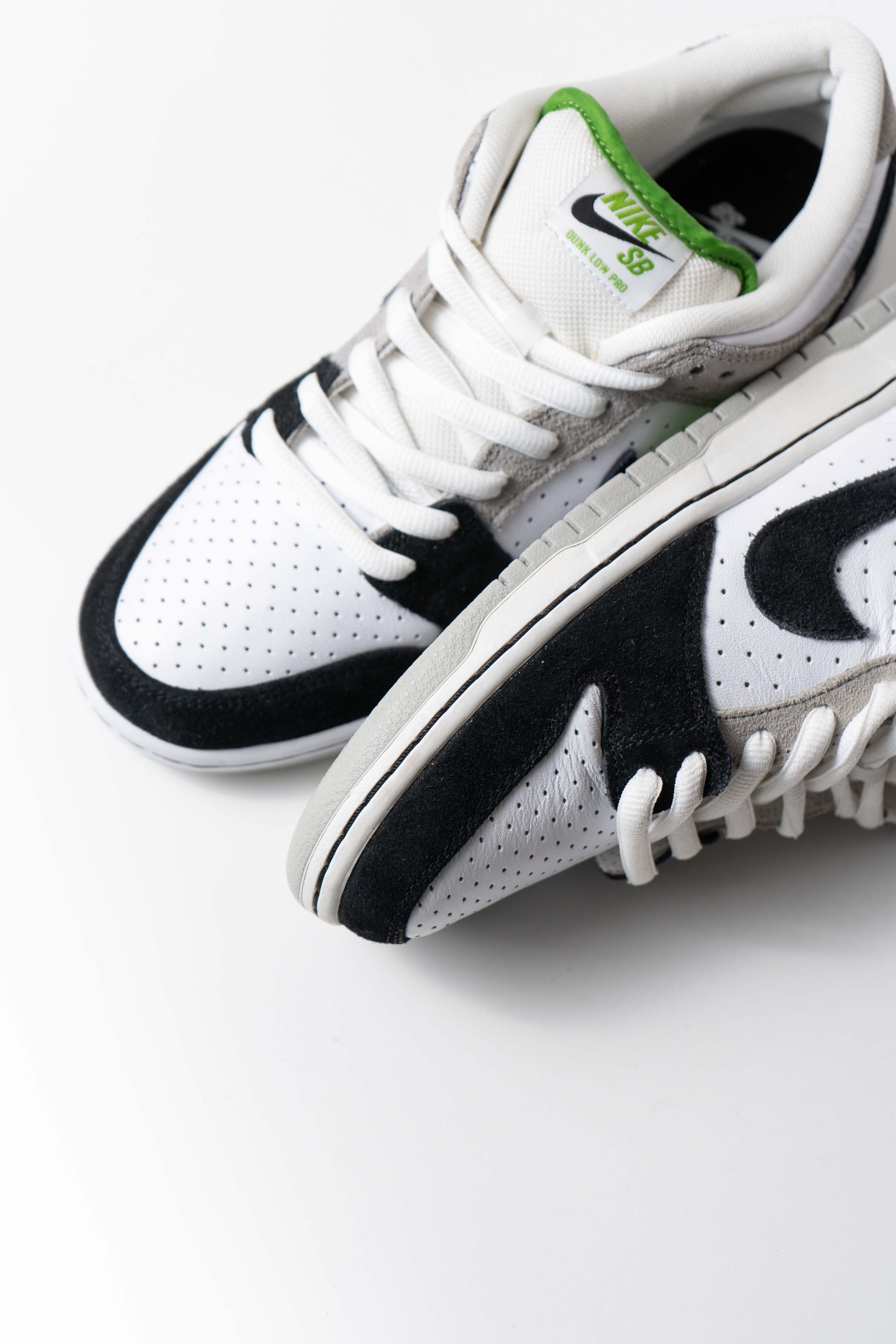 NIKE SB DUNK LOW CLOROPHYLL