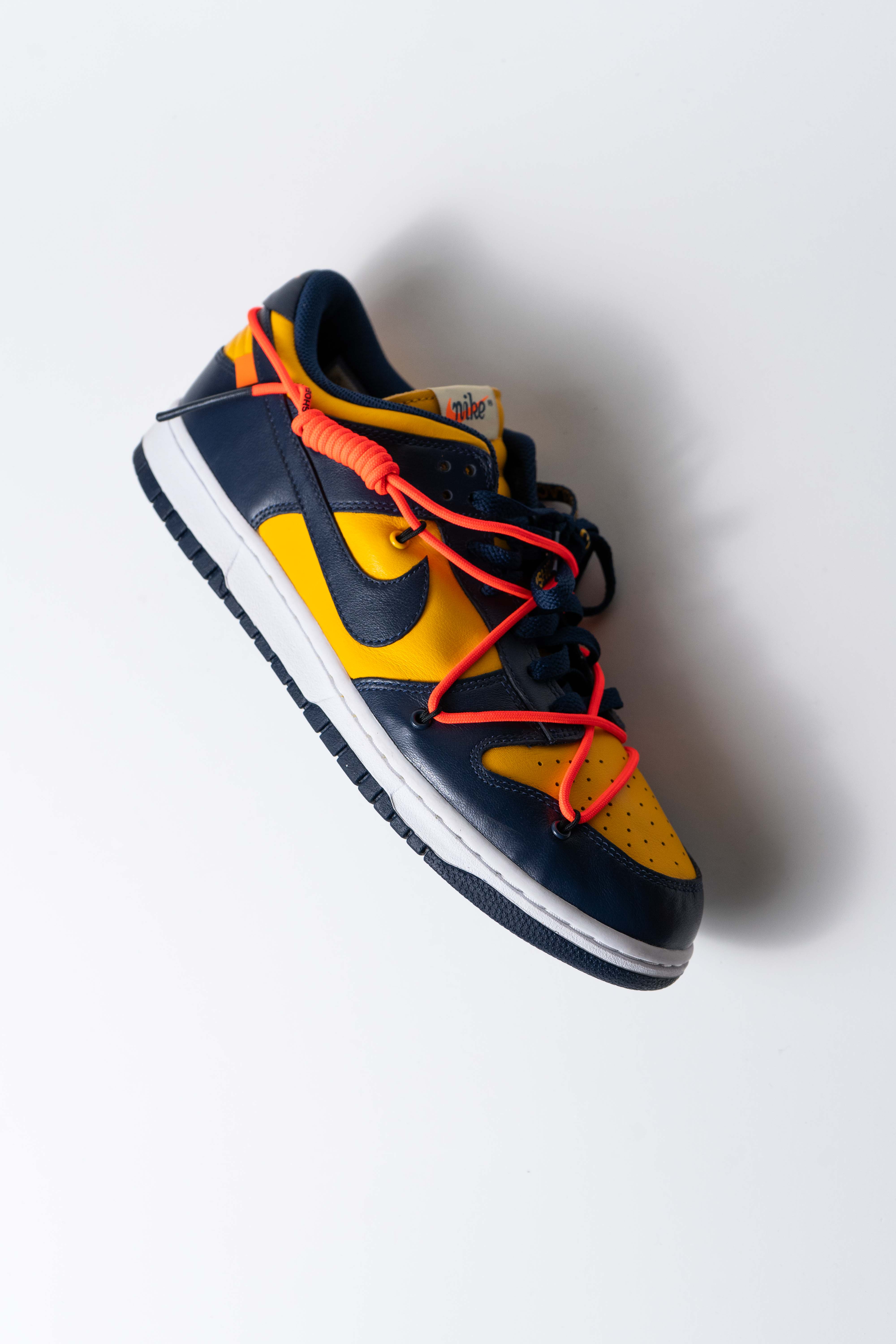 Dunk low x off-white michigan best sale