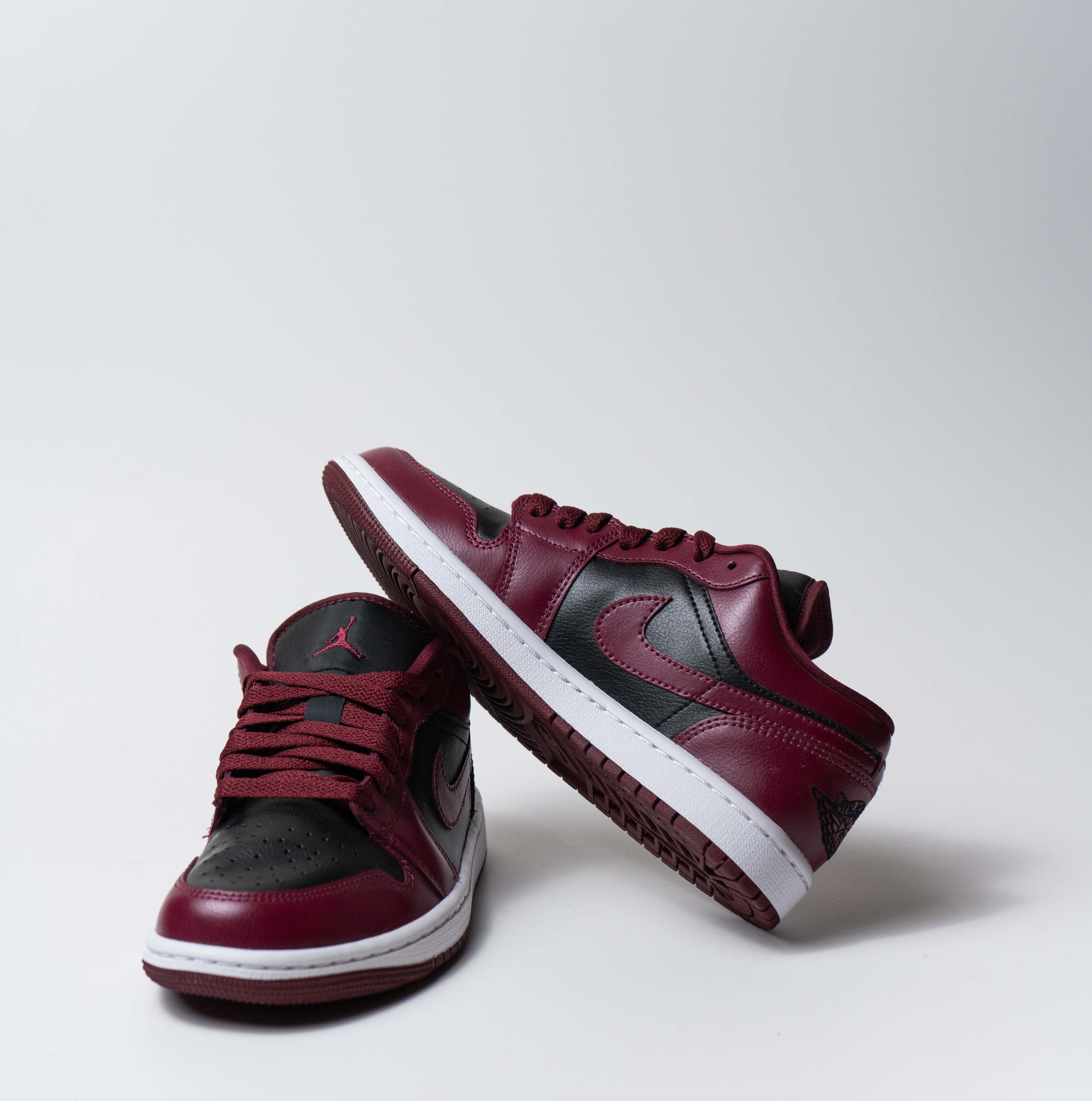 JORDAN 1 LOW BEETROOT