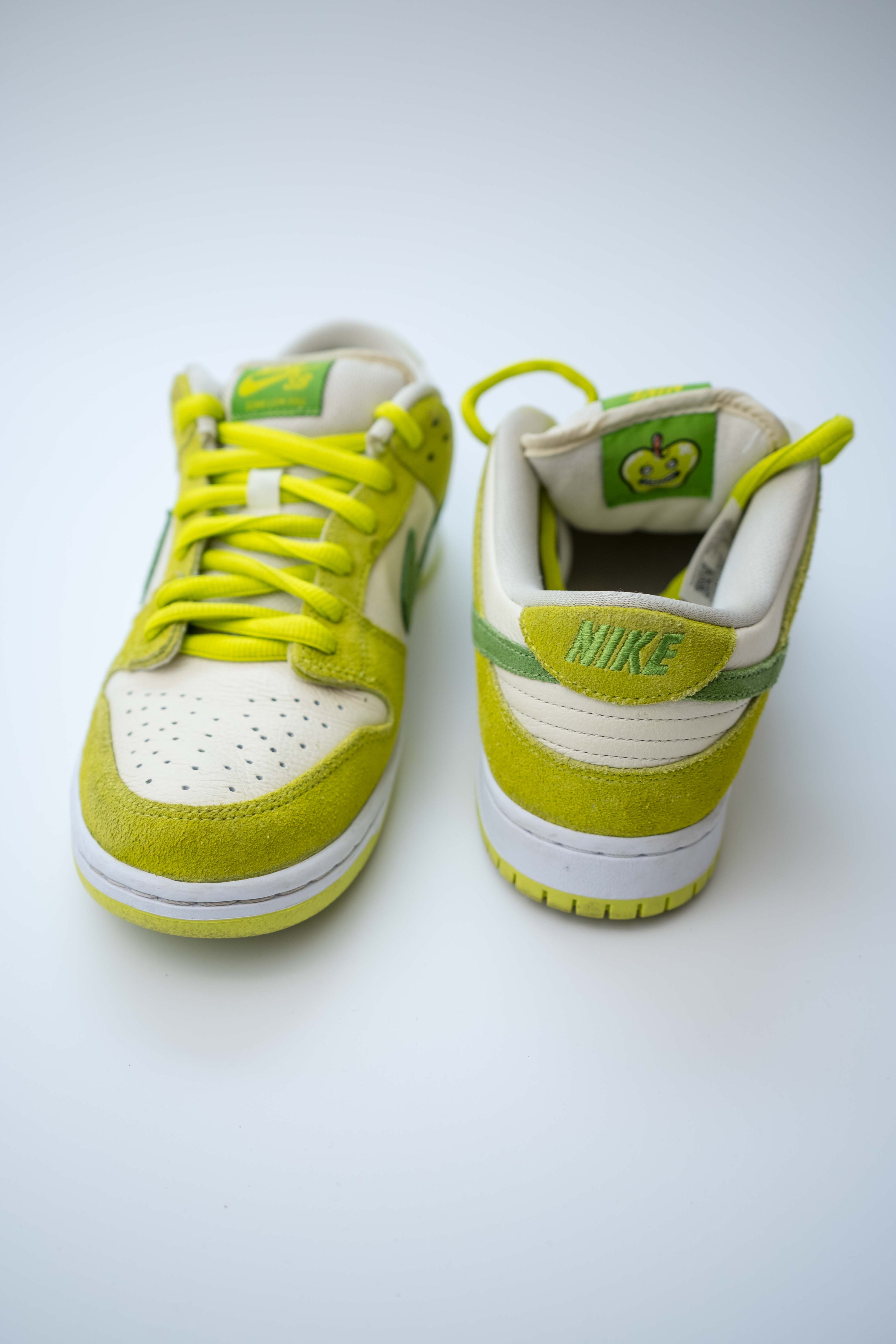 SB DUNKS "GREEN APPLE PACK"