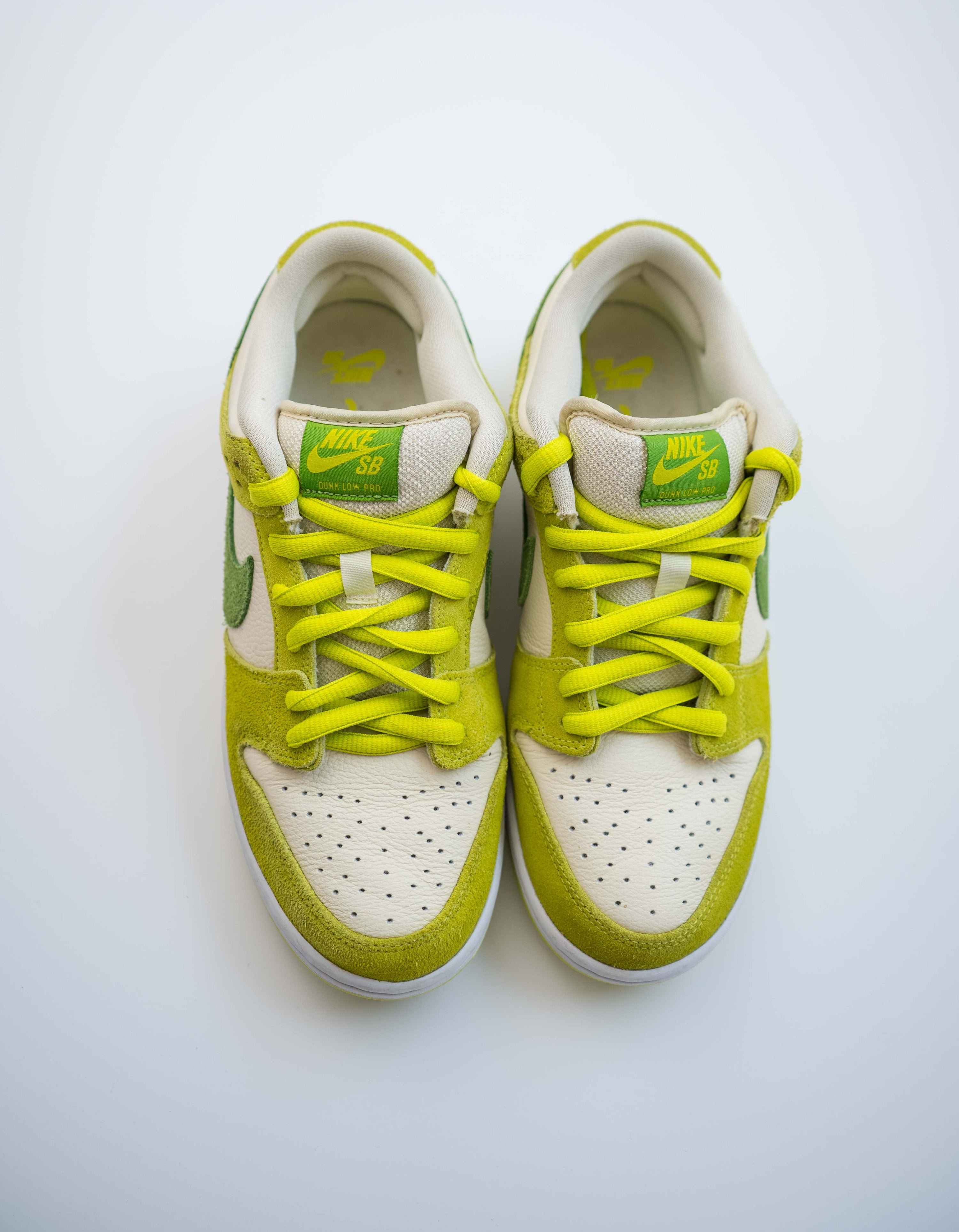 SB DUNKS "GREEN APPLE PACK"