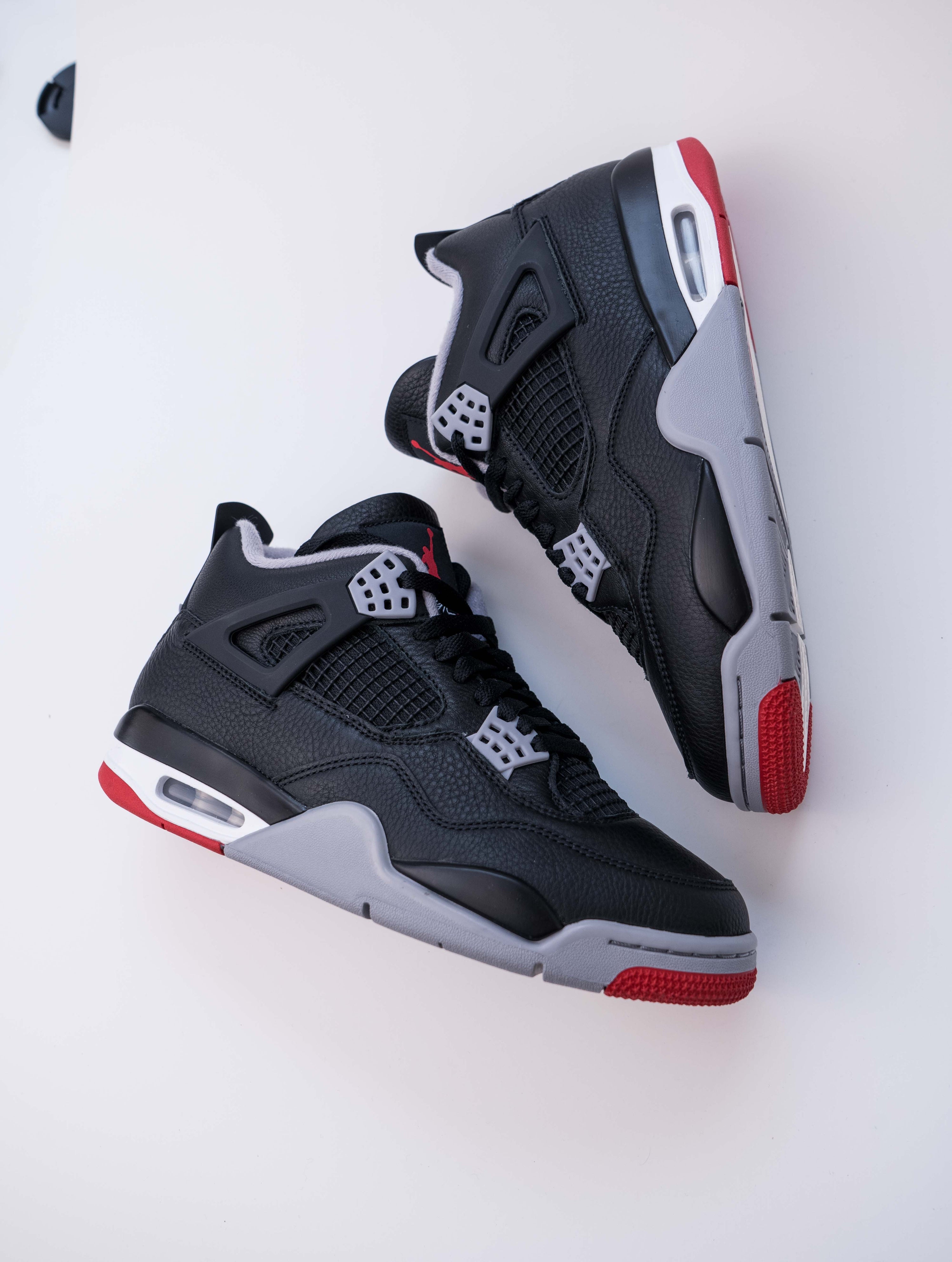 JORDAN 4 BRED