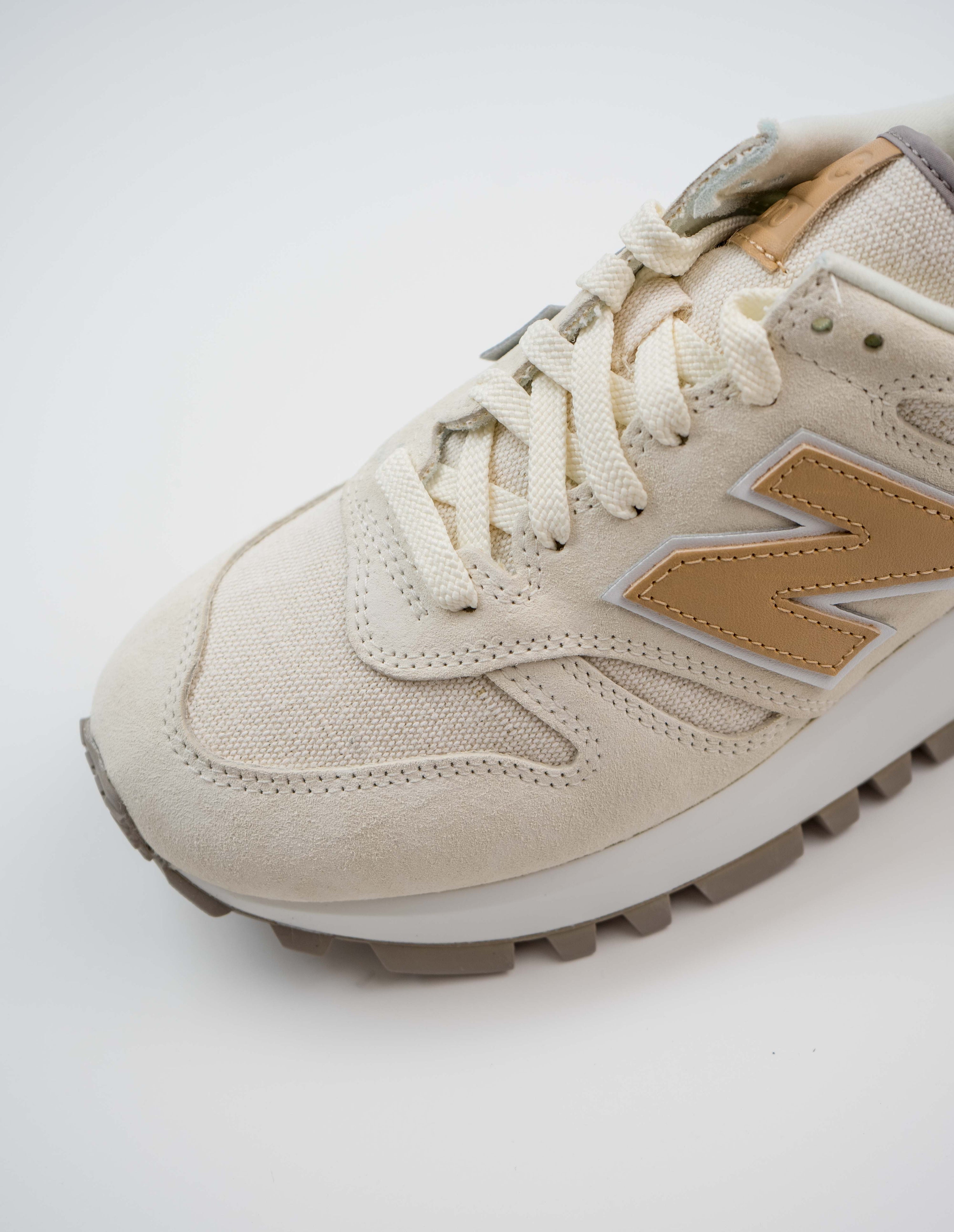 NEW BALANCE 1300 X  KITH